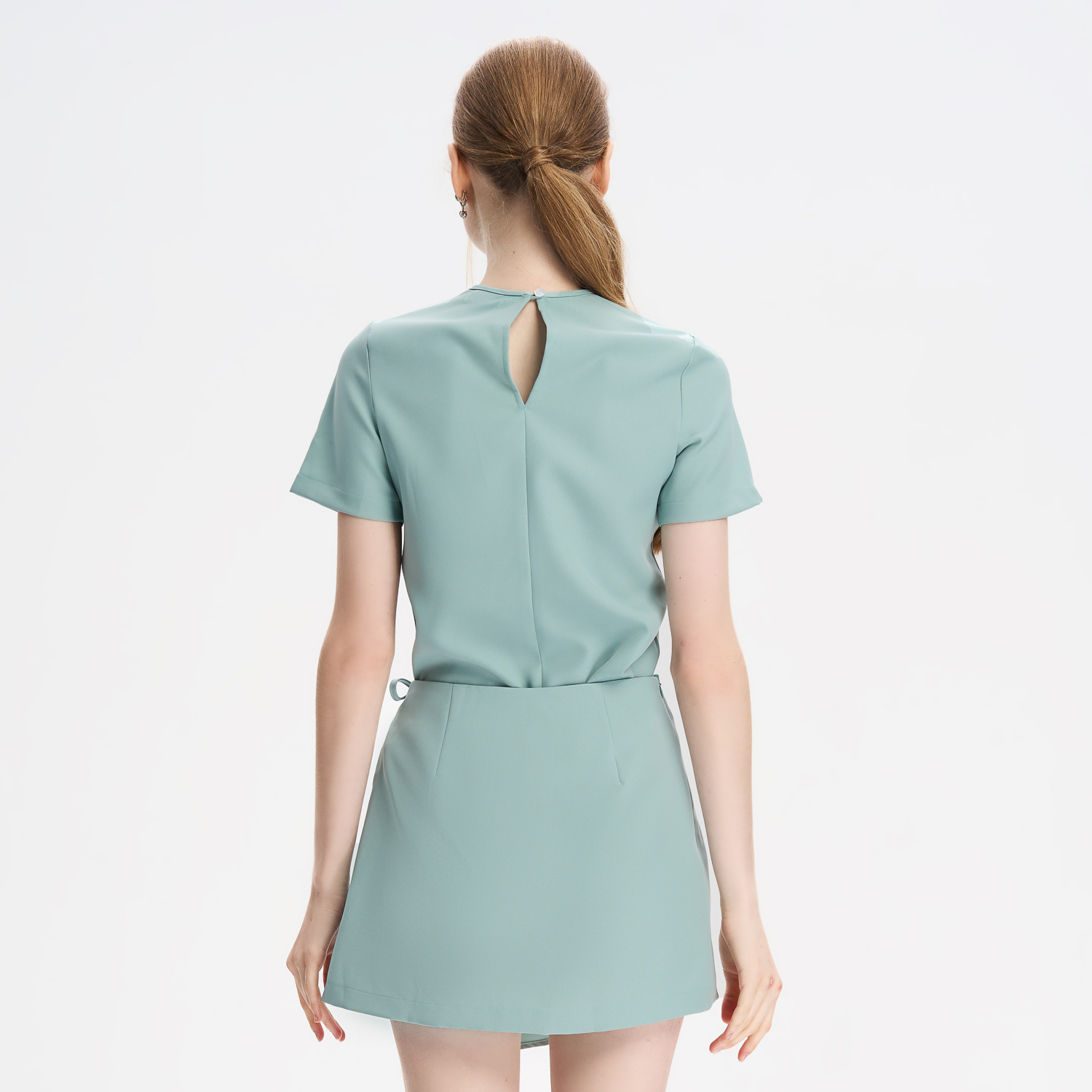 Chân váy mini bố thái phối xếp ly kiểu Maybi