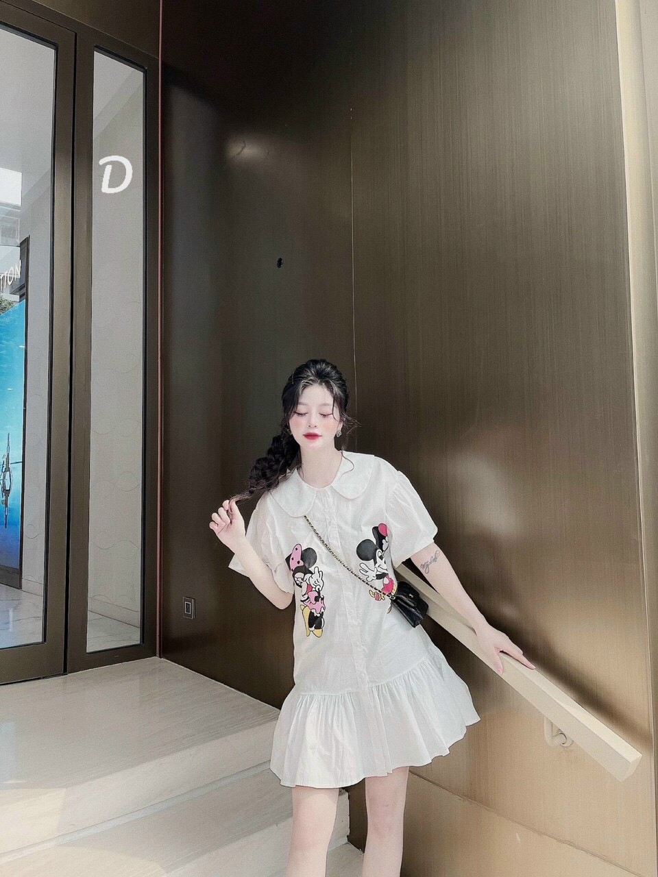 Đầm kate trắng in hoạt hình kiểu sơ mi xòe xinh xắn