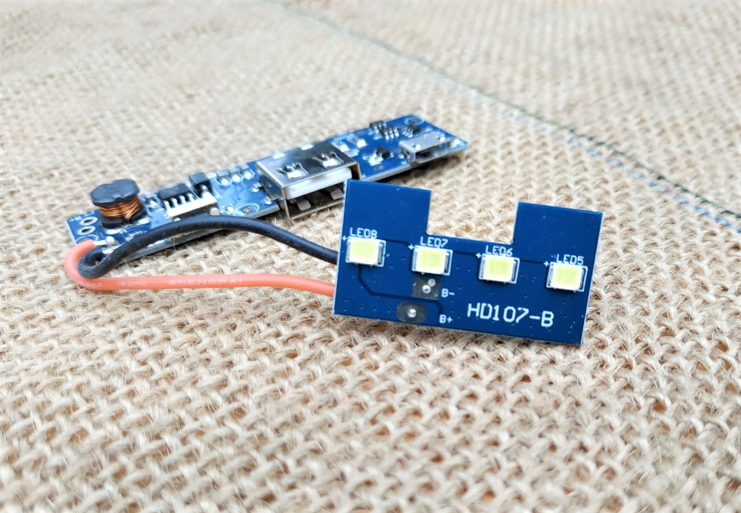 Mạch sạc dự phòng 5v2a 4 led siêu sáng