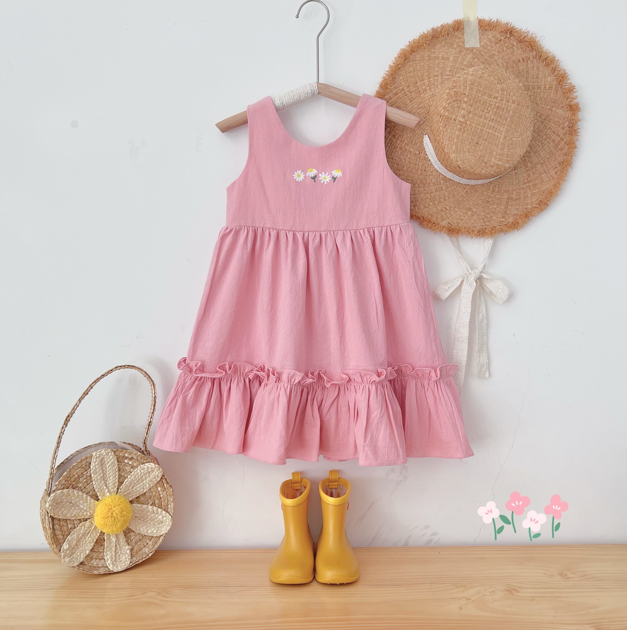 Đầm linen bột thêu hoa
