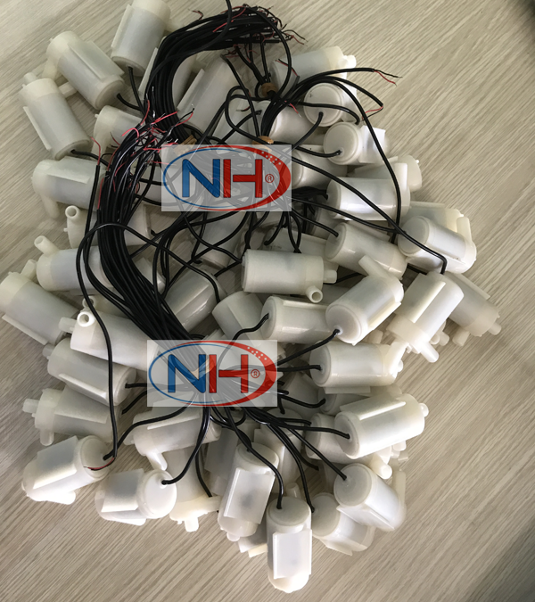 Máy Bơm Chìm Mini Máy Bơm Nổi Mini 1 đầu 2 Đầu 3V - 6V DC