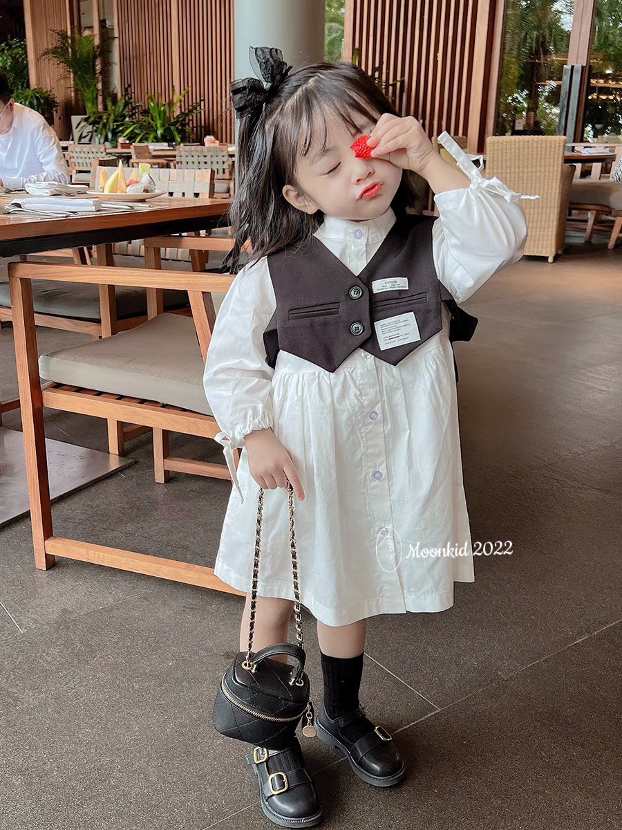 Váy bé gái Babydoll dài tay buộc nơ kèm áo gile 2 mầu Đen và Trắng XHN1052