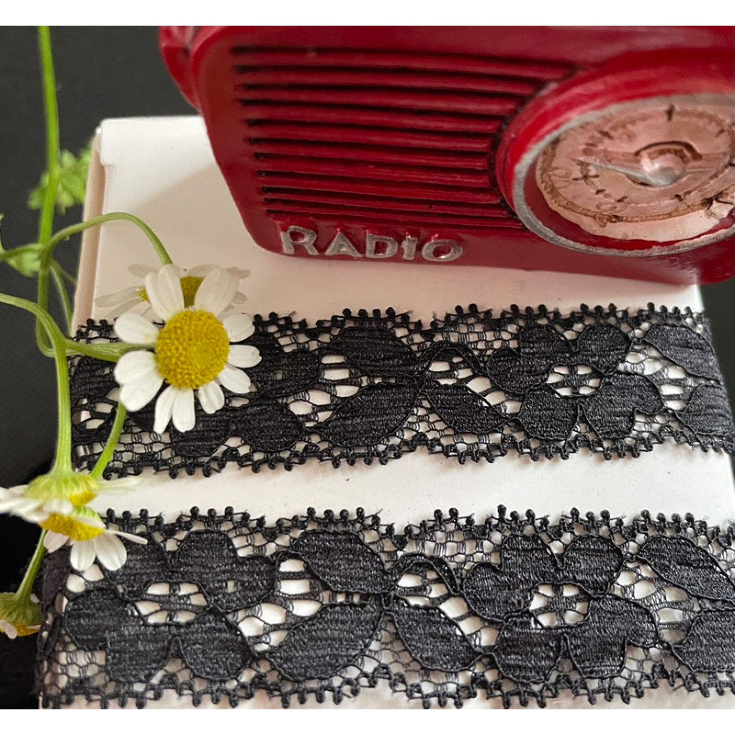 [0021] - 1m viền ren co giãn trang trí 6657
