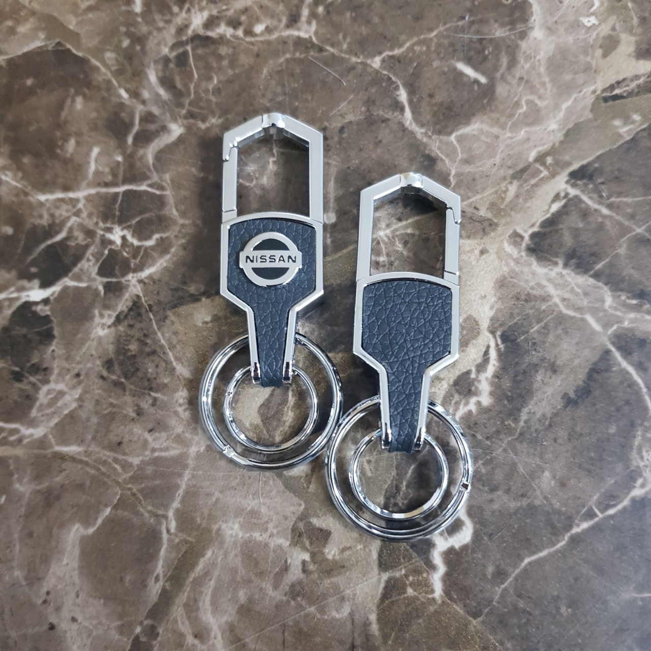 Móc treo chìa khoá cao cấp theo logo các hãng xe: Toyota kia ford hyundai mitsubishi nissan mazda chevrolet mercedes bmw vip