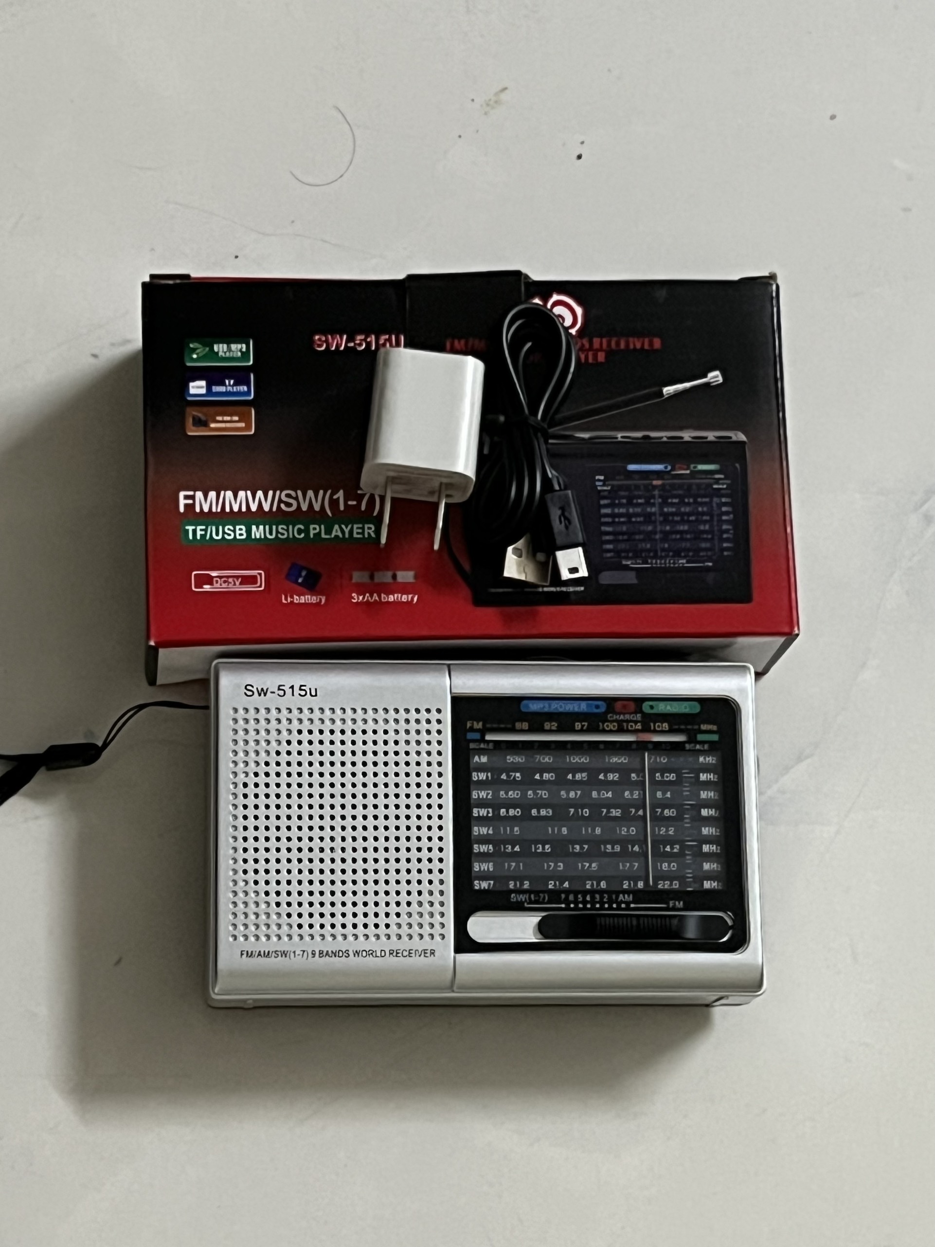RADIO SW-515UA KÈM PIN VÀ SẠC(TẶNG CÓC SẠC)