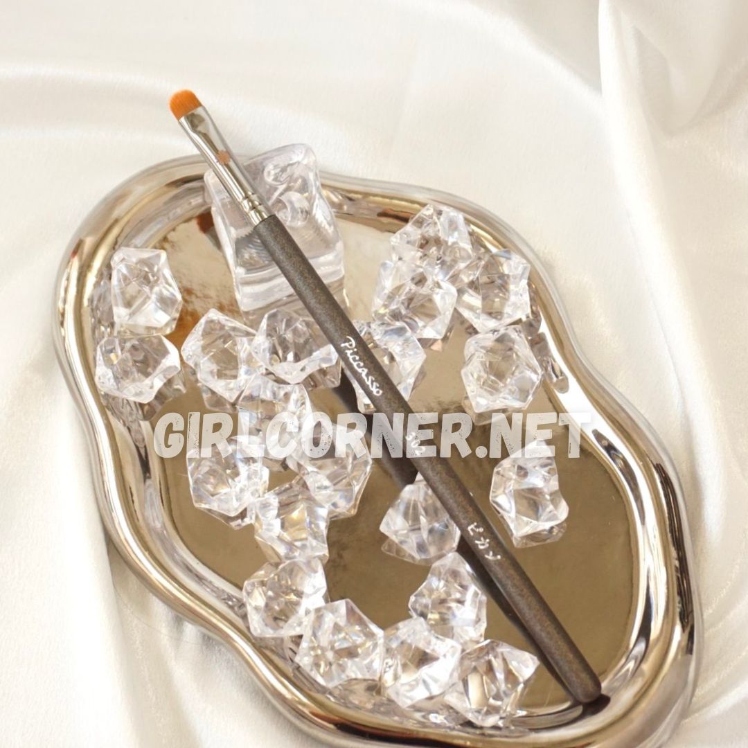 [HCM]Cọ mí dưới - liner Piccasso 302