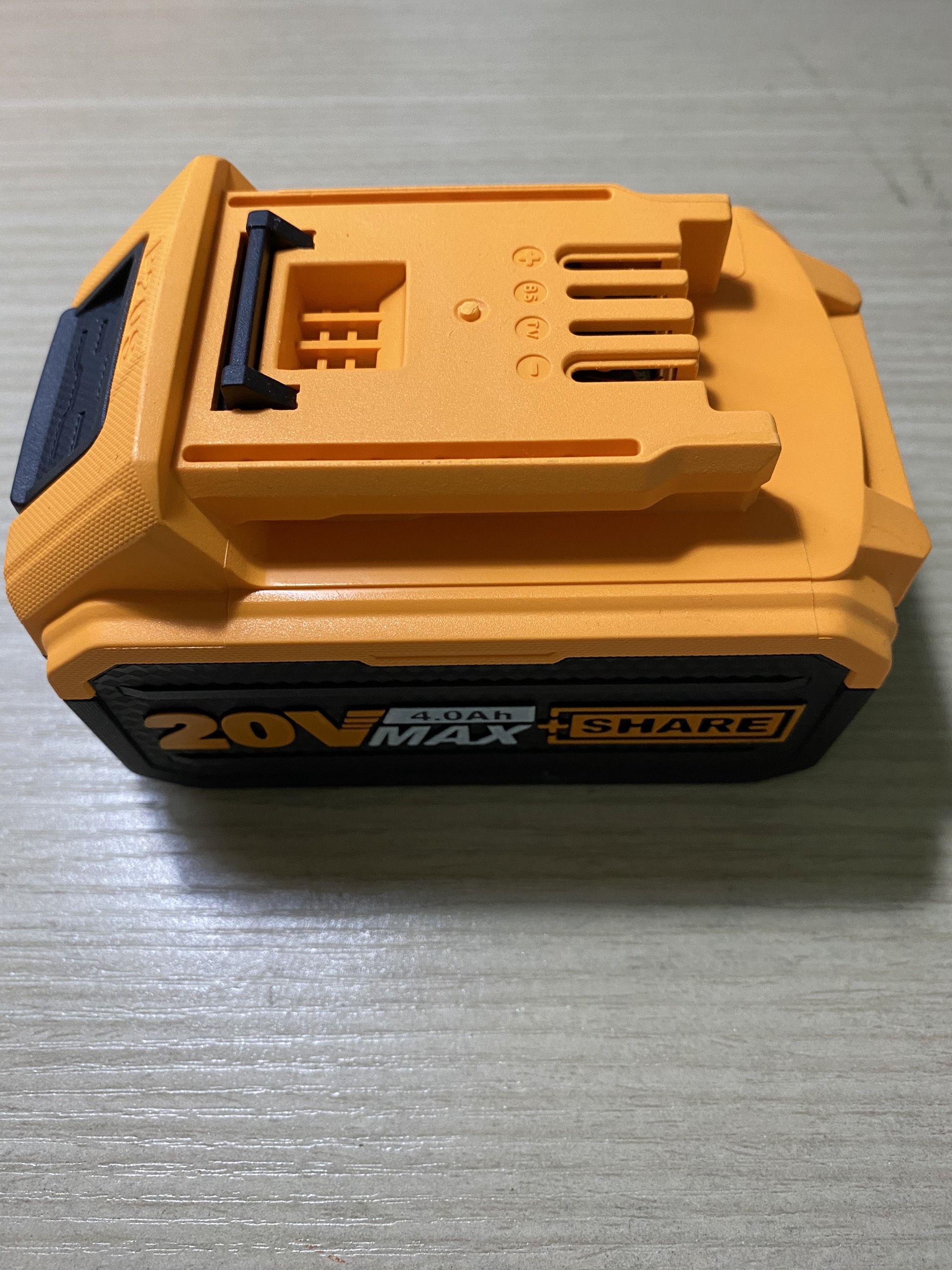 [HCM]Pin Lithium 20V - 4Ah Ingco FBLI2002