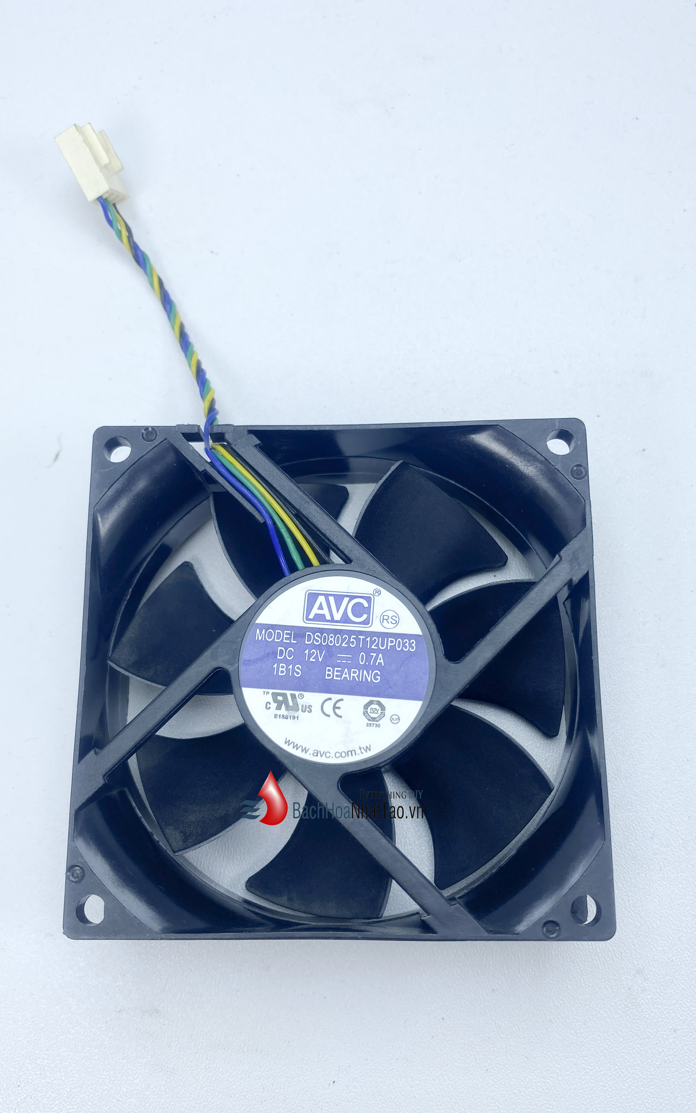 Quạt AVC 12v-0.7a 8cm vuông 4 dây