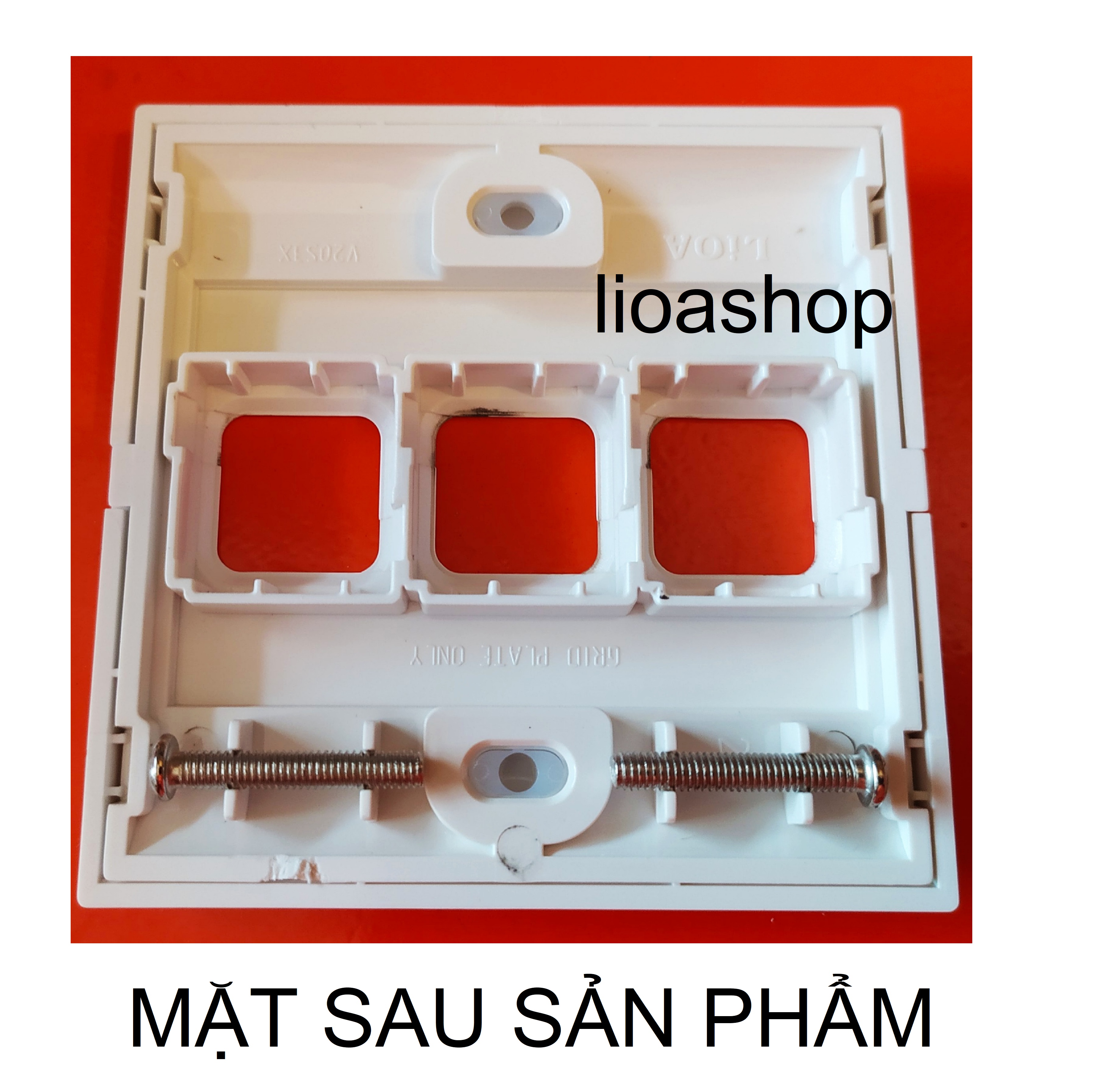 Bộ 2 mặt 3 lỗ vuông lioa - hình vuông