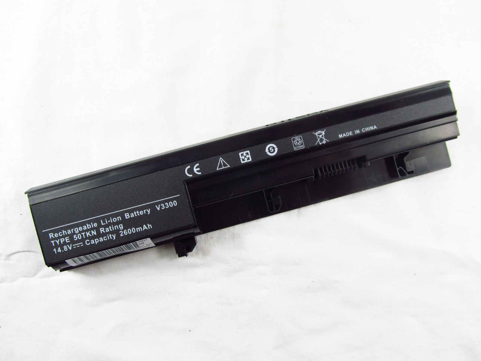 Pin laptop Dell Vostro V3300