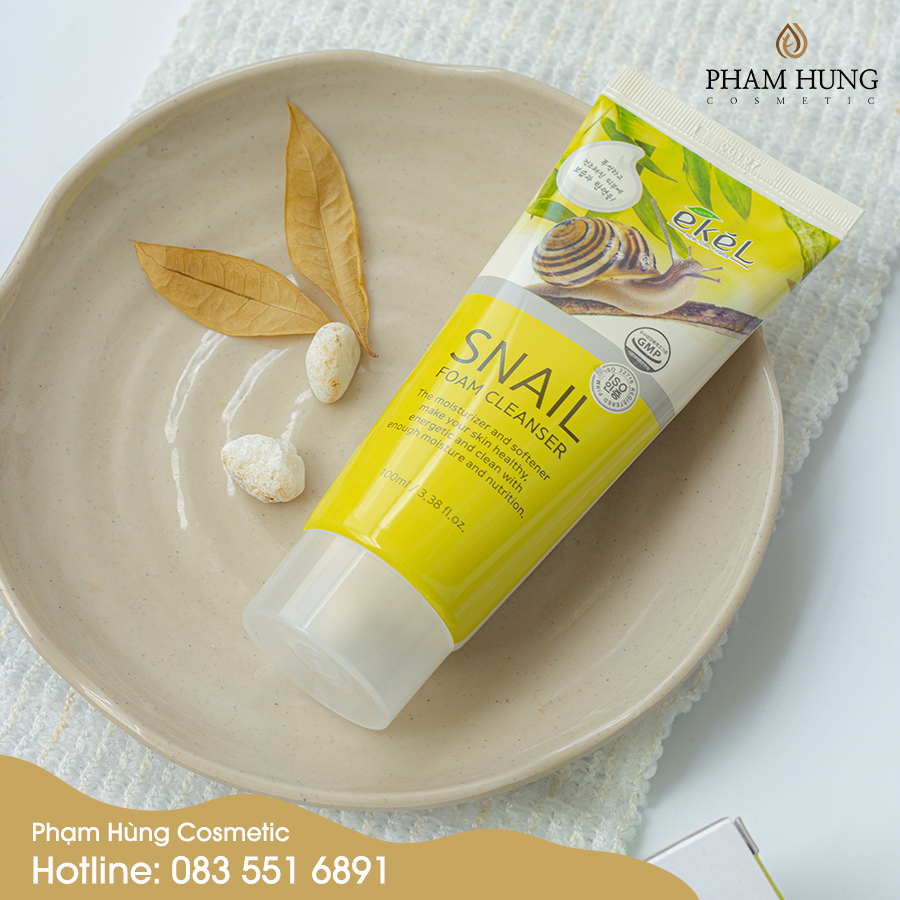 Sữa rửa mặt dịch ốc sên Ekel - Ekel Snail Foam Cleanser 100ml