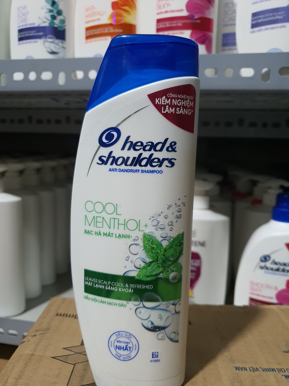 DẦU GỘI HEAD & SHOULDERS BẠC HÀ MÁT LẠNH 350ML