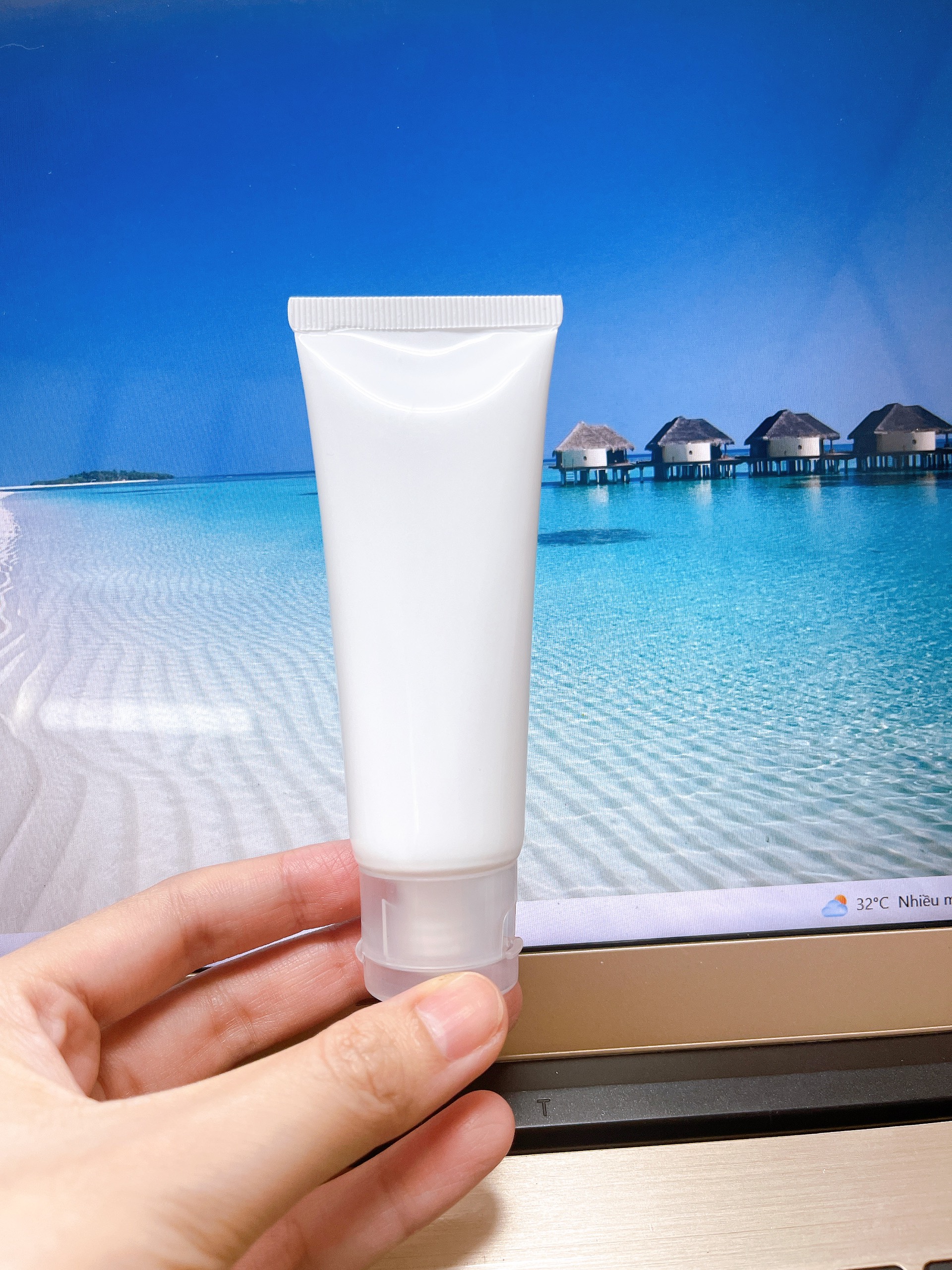 Tuýp trắng Fi30 (50ml) (NẮP BẬT TRONG)