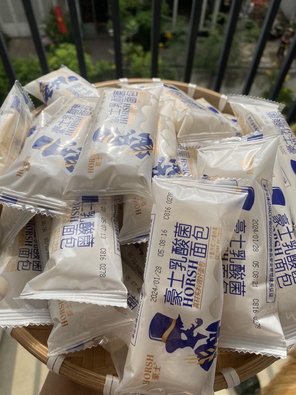 Bánh sữa chua ông già hiệu HORSH (DATE 1/7/2025)