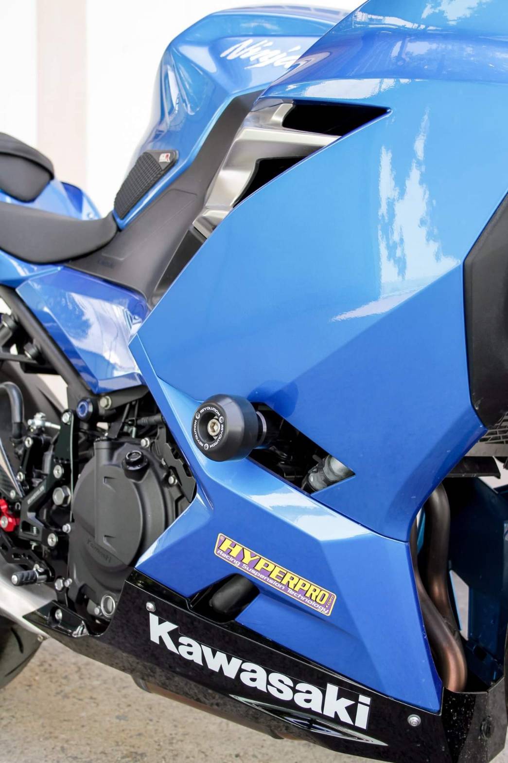 [HCM][Chính hãng] Chống đổ giữa REVOLUTION NINJA400