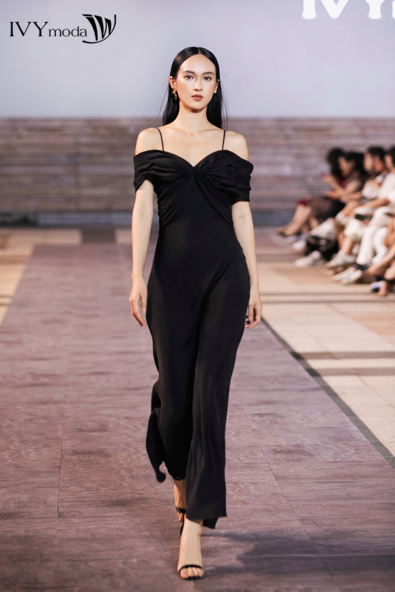 EDANA DRESS - Đầm maxi lụa IVY moda MS 45S2725