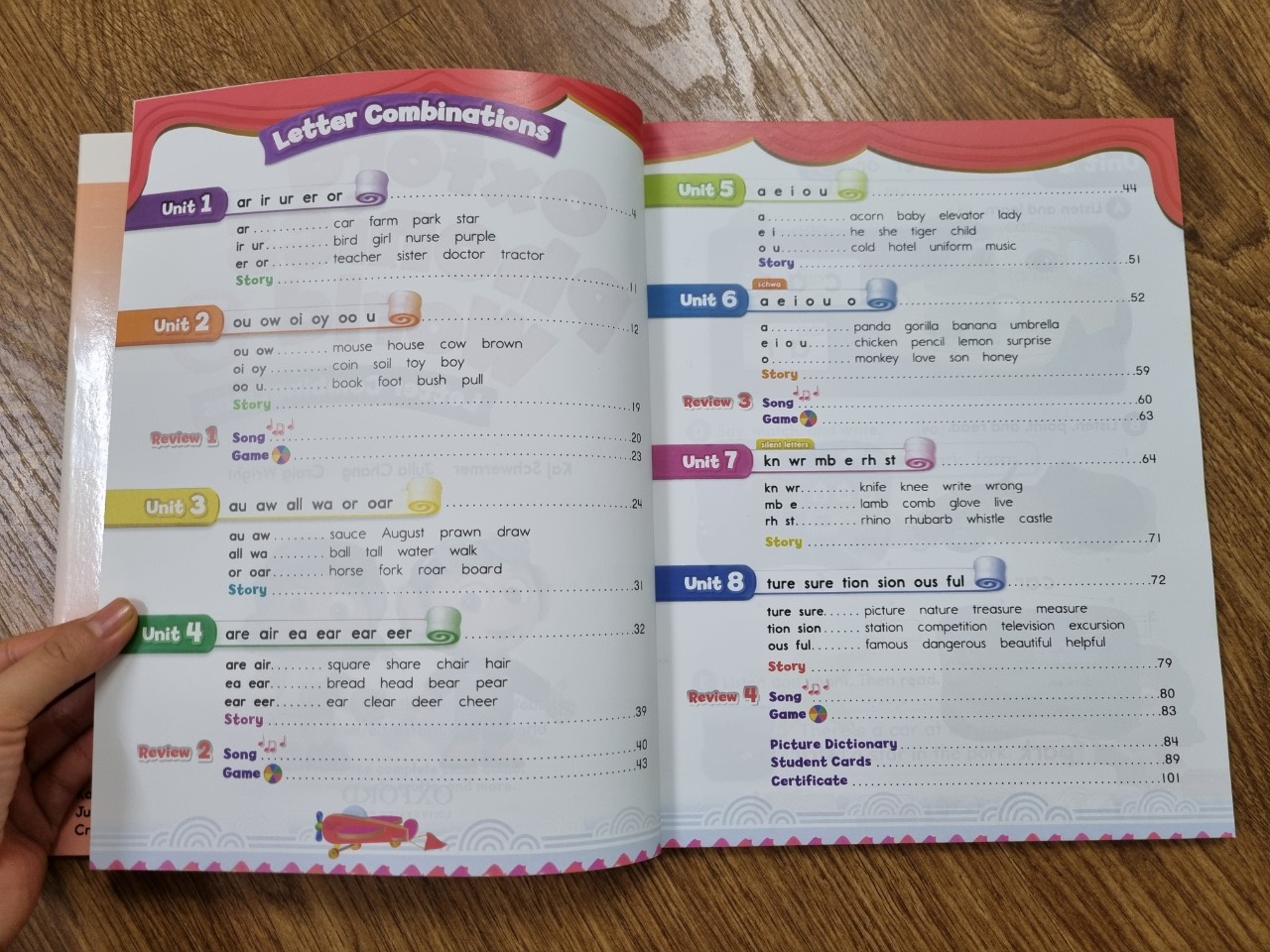 Bộ Oxford Phonics world 5 khổ to A4 [ bộ 2 cuốn + tặng kèm file nghe Mp3]