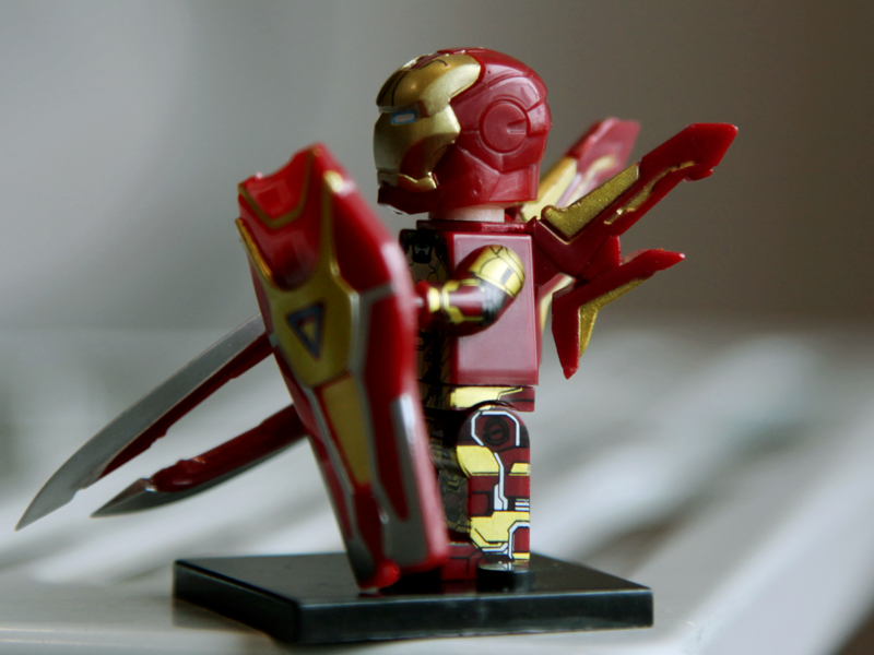 Mô hình iron man full amor đỏ