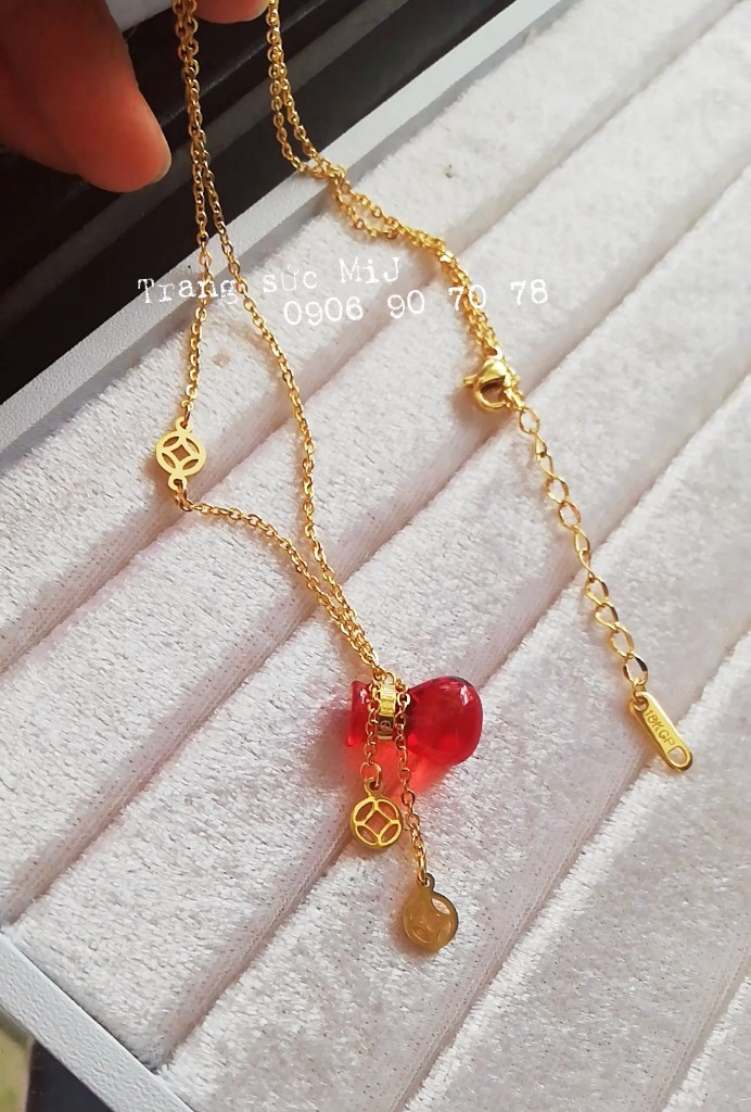 DÂY CHUYỀN TITAN MÀU VÀNG HỒ LÔ ĐỎ