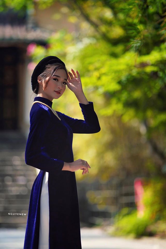 ÁO DÀI NHUNG TRUYỀN THỐNG XANH TÍM THAN KEM QUẦN - QUÝ PHÁI & SANG TRỌNG