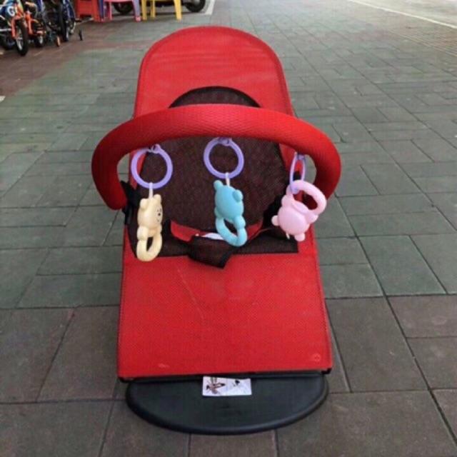 Ghế nhún cho bé có đồ chơi