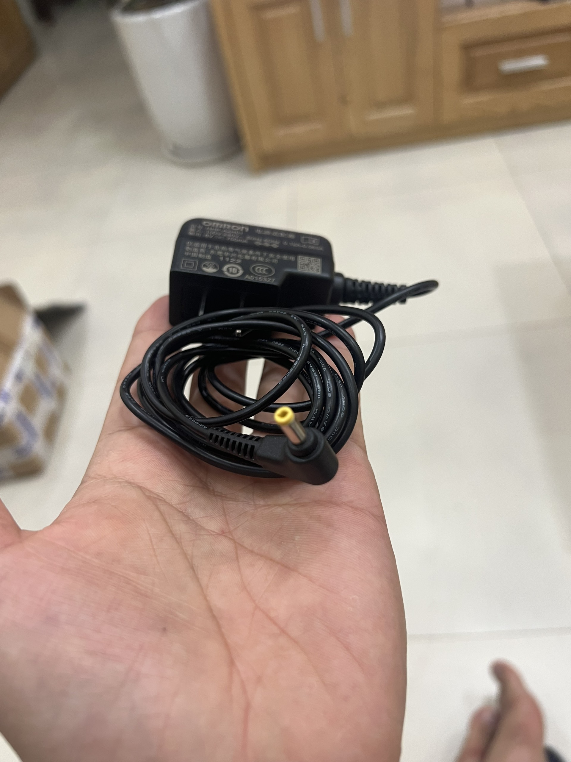 Nguồn-Adapter Máy Đo Huyết Áp Omron 6v-700ma