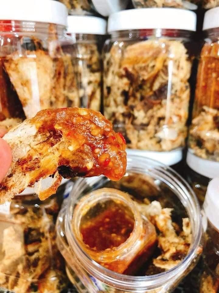 Khô cá đuối kèm Mắm me