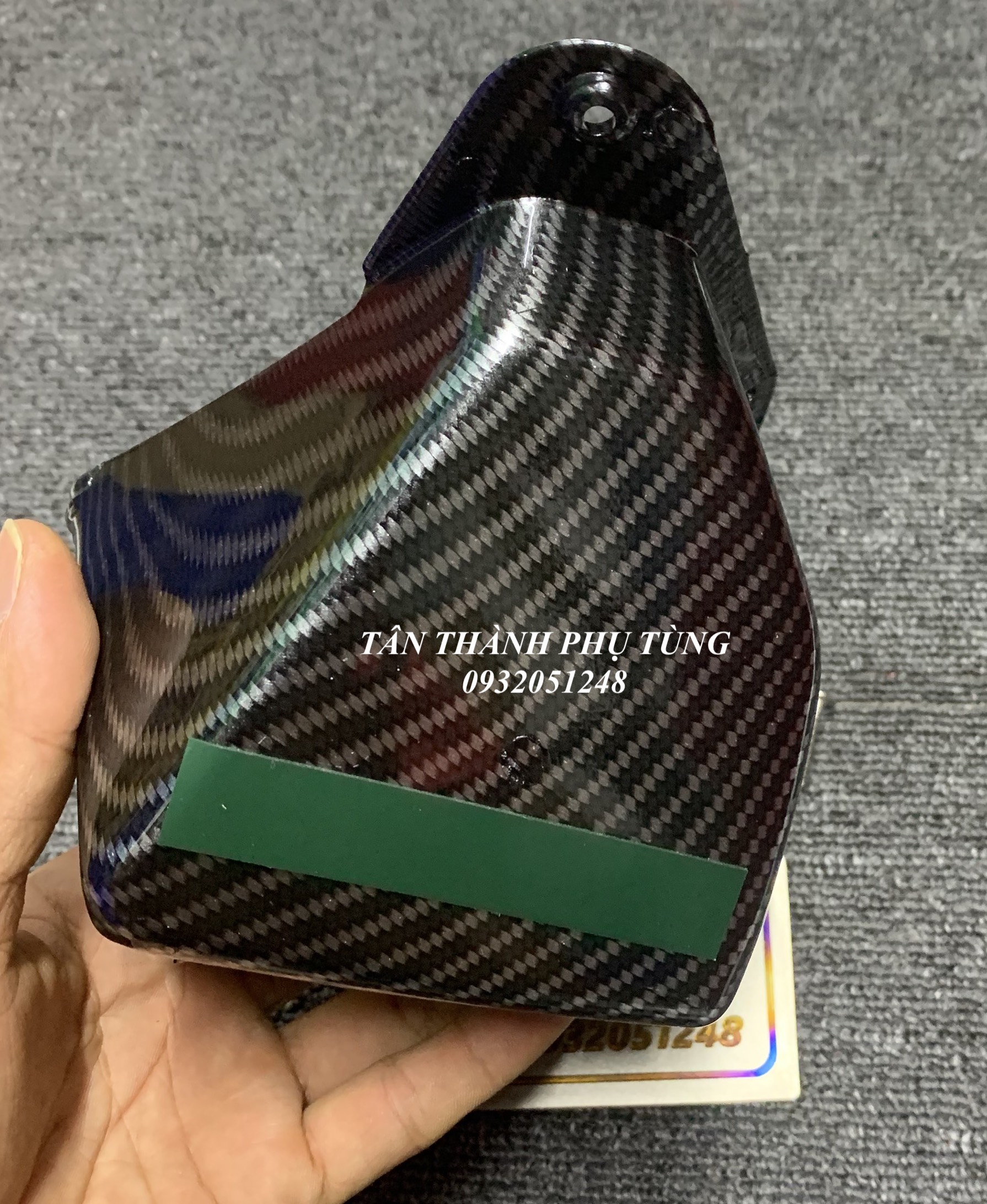 Hộc nhựa đựng đồ Air Blade 2020 kiểu Carbon