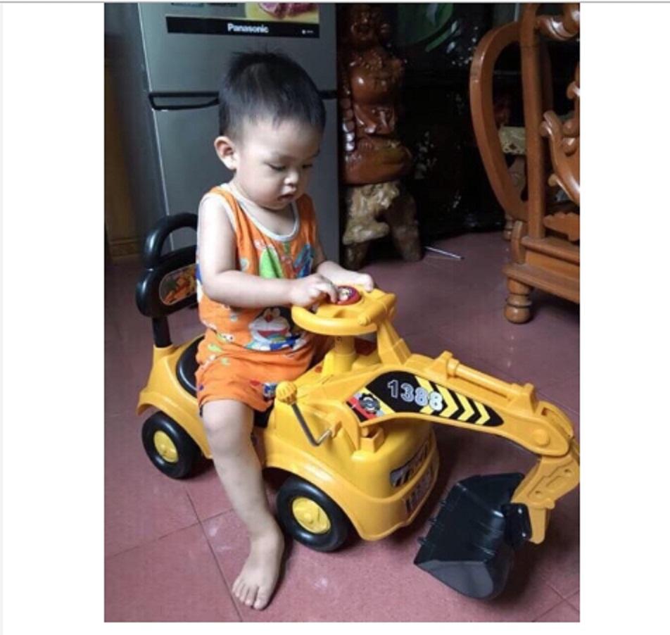 XE CẨU  CHÒI CHÂN CHO BÉ CÓ NHẠC AP50