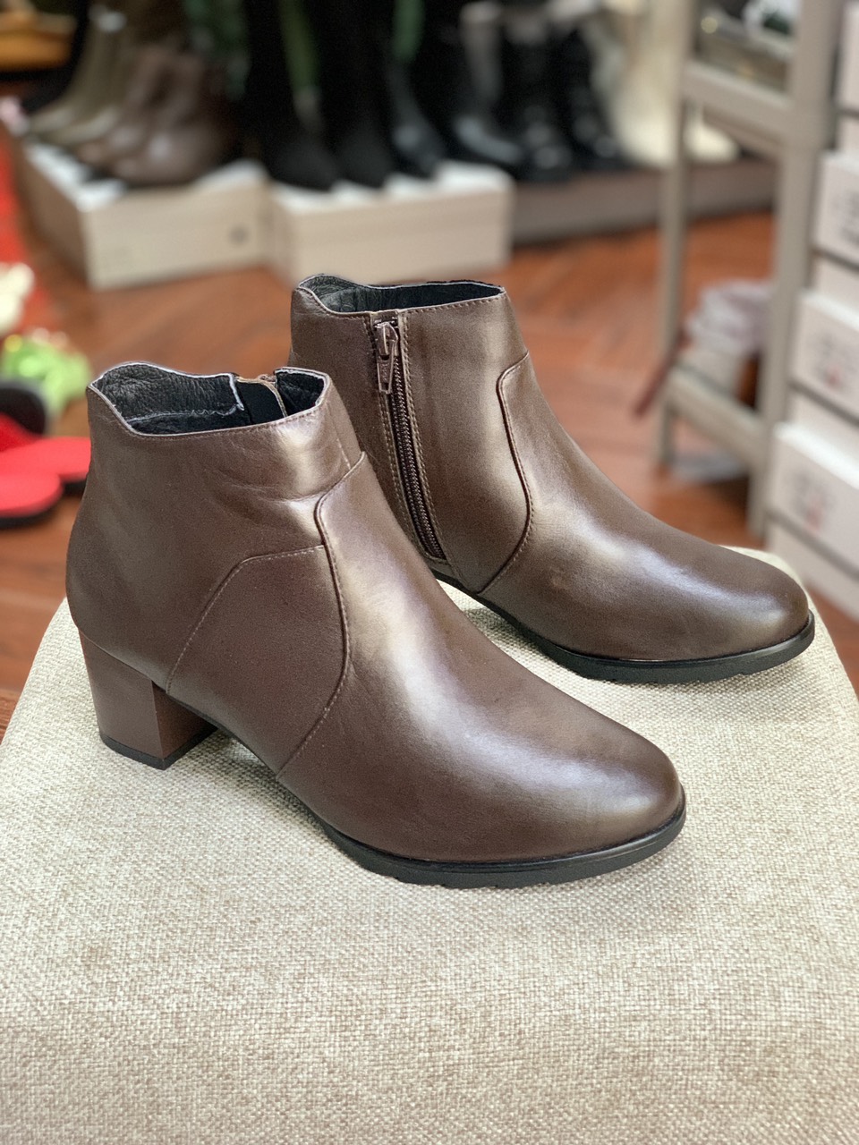 Giầy Bốt Nữ Da Thật Gót Trụ Cao 5cm Hàng VNXK