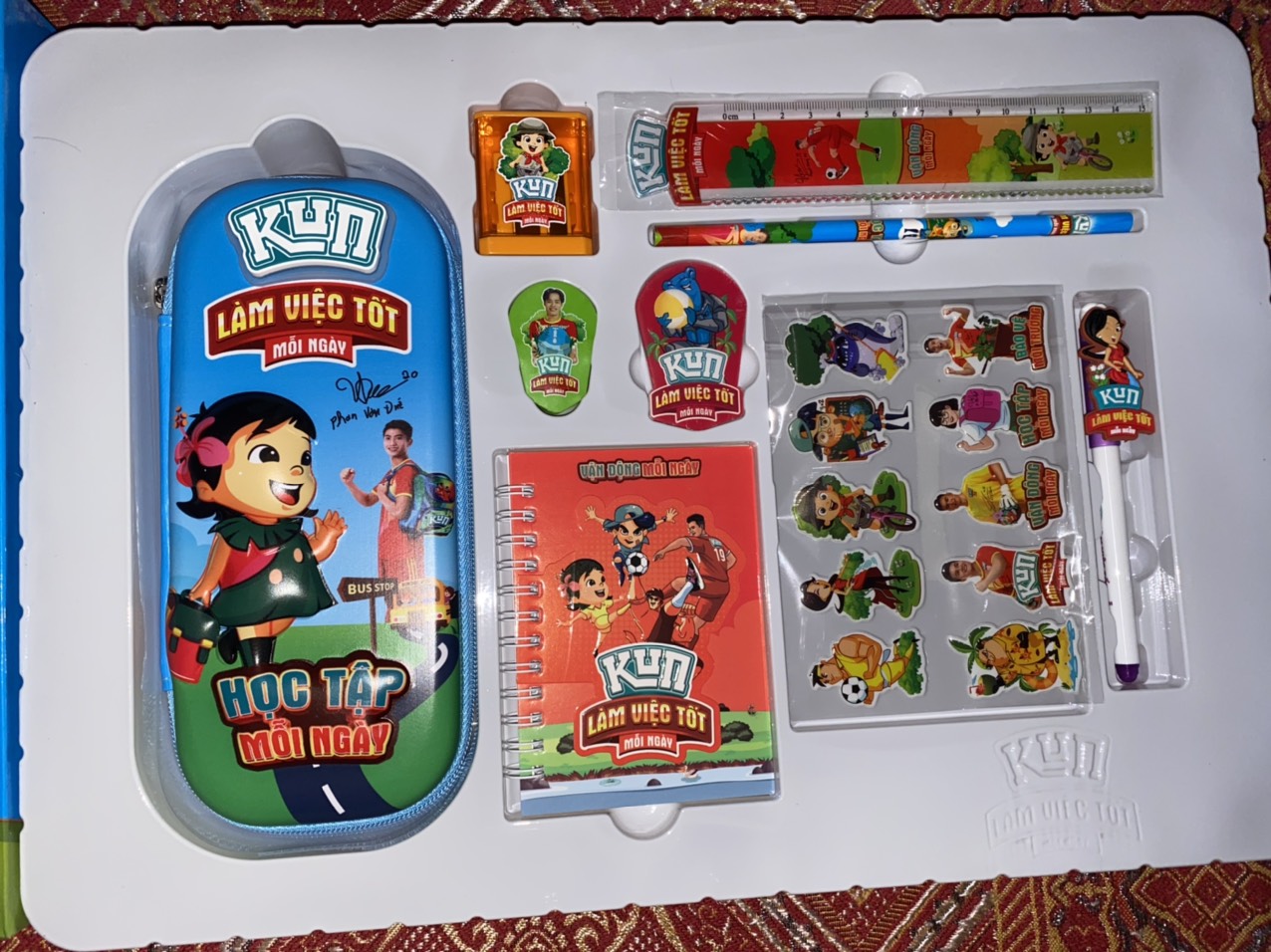 Bộ đồ dùng học tập Kun - Bộ đồ dùng Kun set 9 món cao cấp