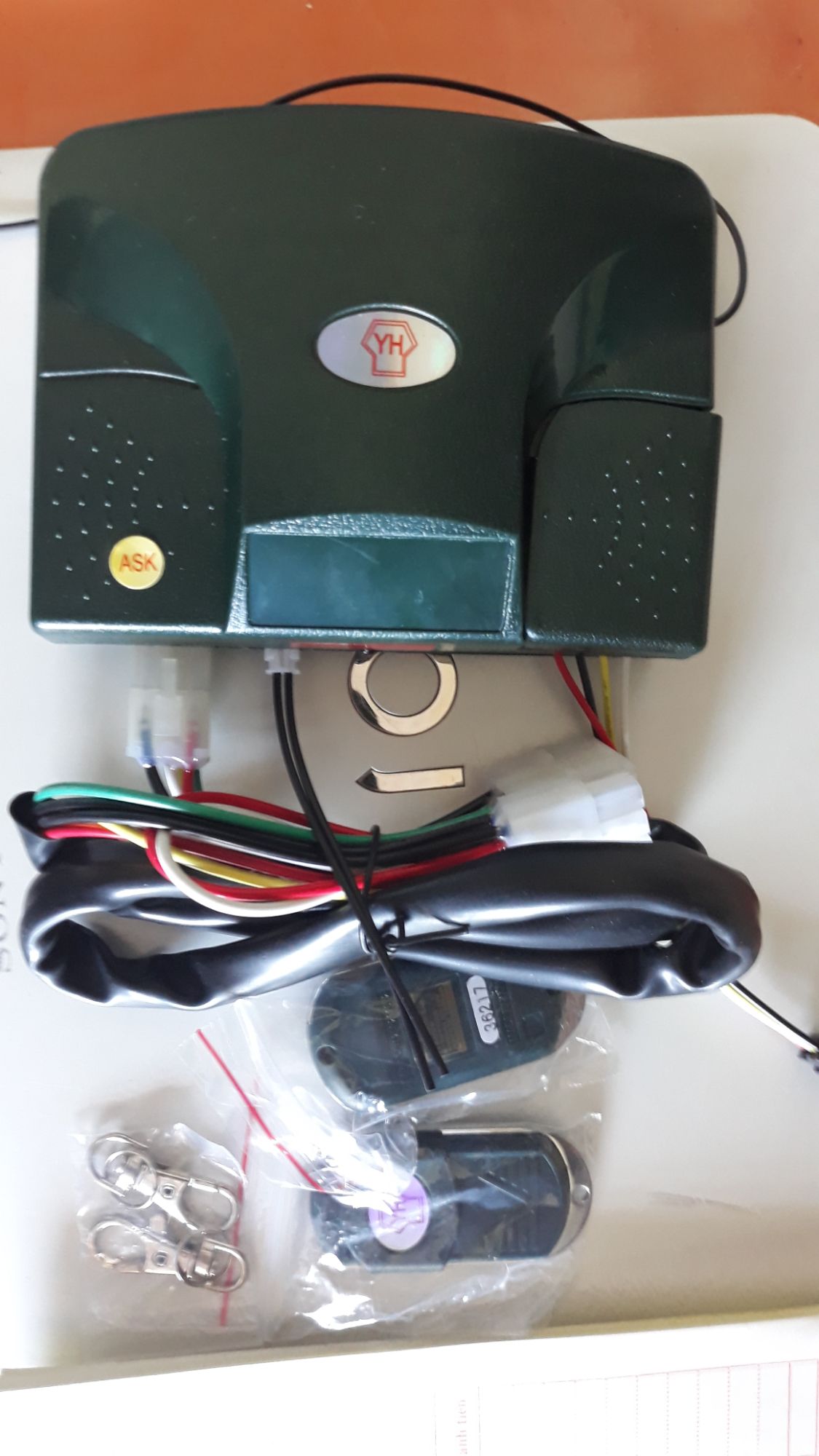 Shutter door controller Ch Taiwan 365 MHz code hopping
