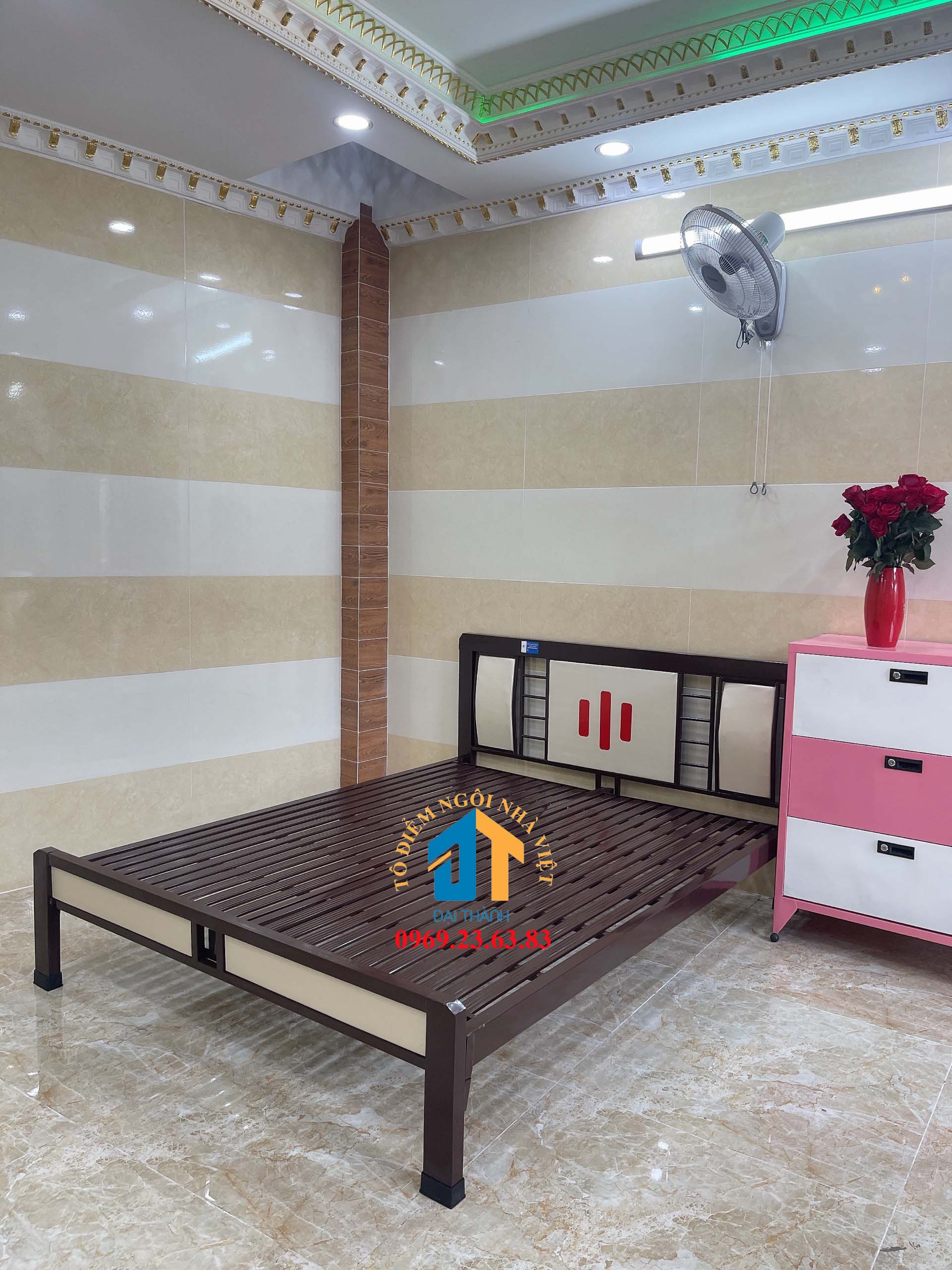 Giường  sắt 160×200 – DT05