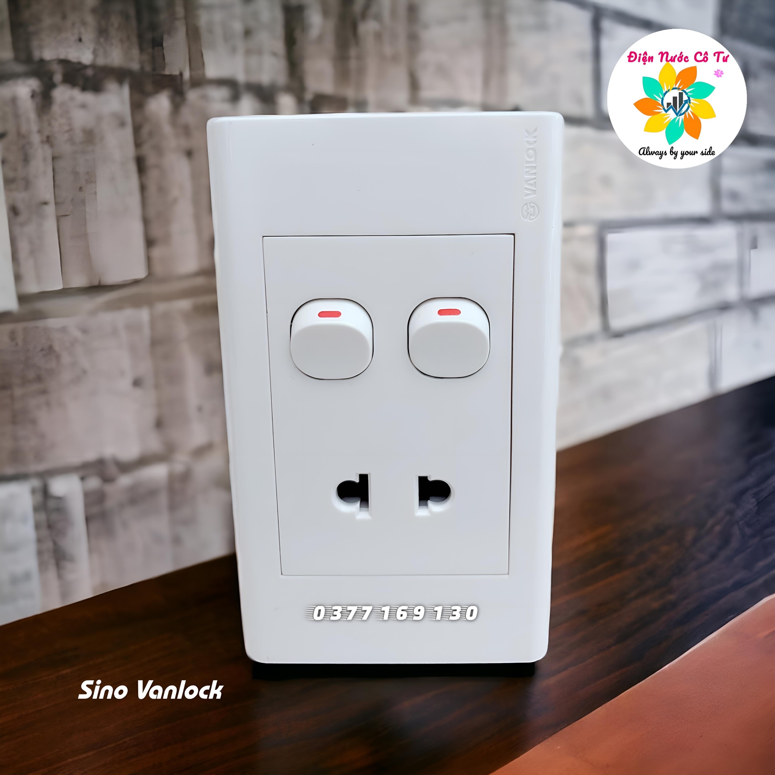 Ổ cắm điện 2 lỗ đôi 3 chấu 16A Sino Vanlock