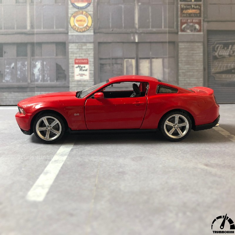 Mô hình xe Ford Mustang GT Red 1:32 Unk