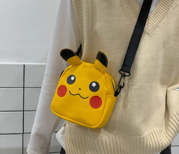 Túi đeo chéo nữ Pikachu chất vải canvas 2023 | T004