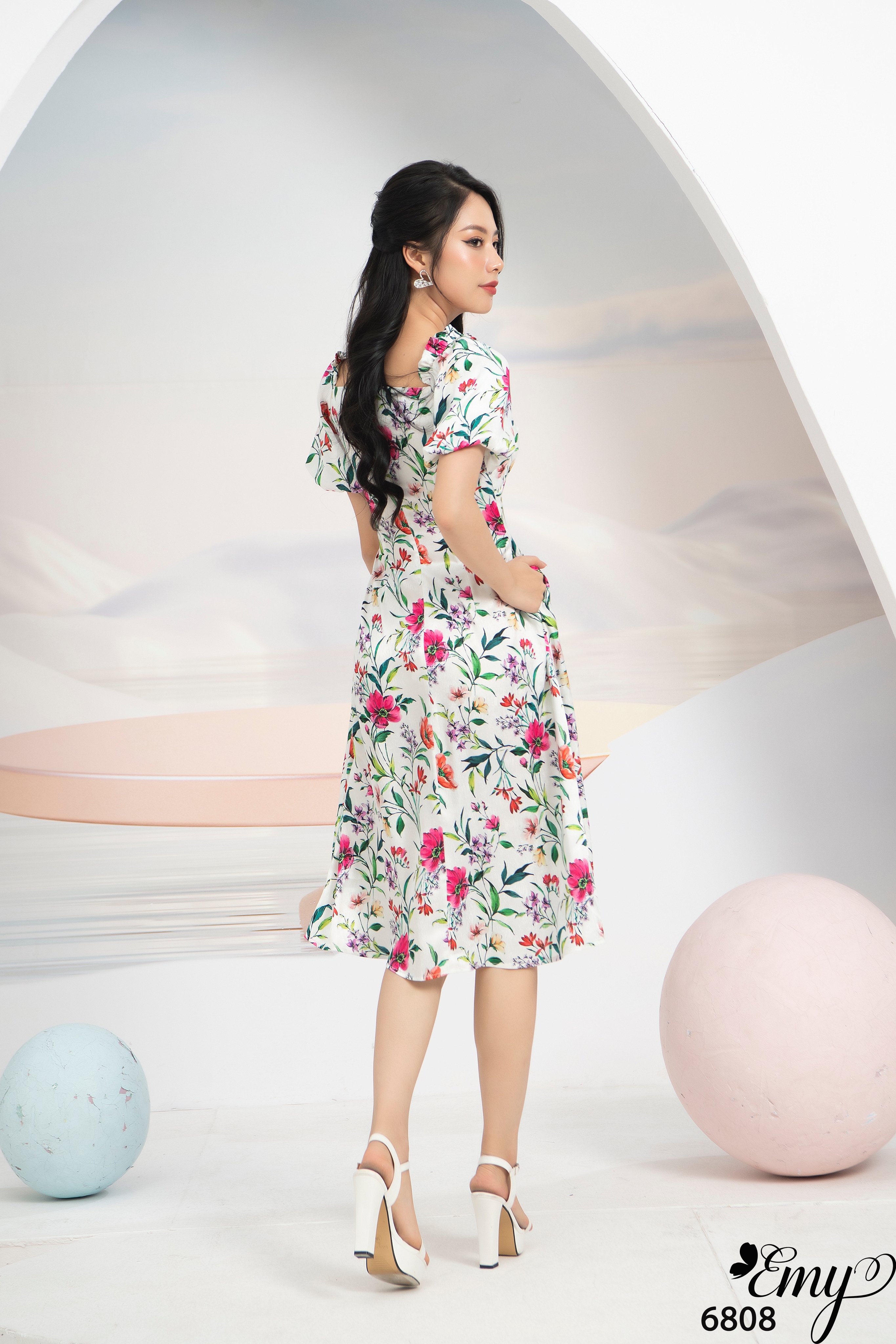 Đầm EMY EM6808 Xoè Midi Tay Trái Bí