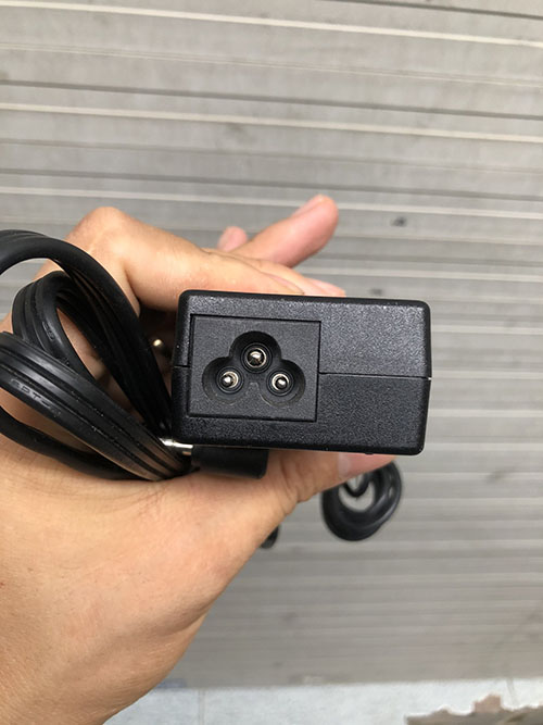Sạc laptop Chicony 19V 2.1A