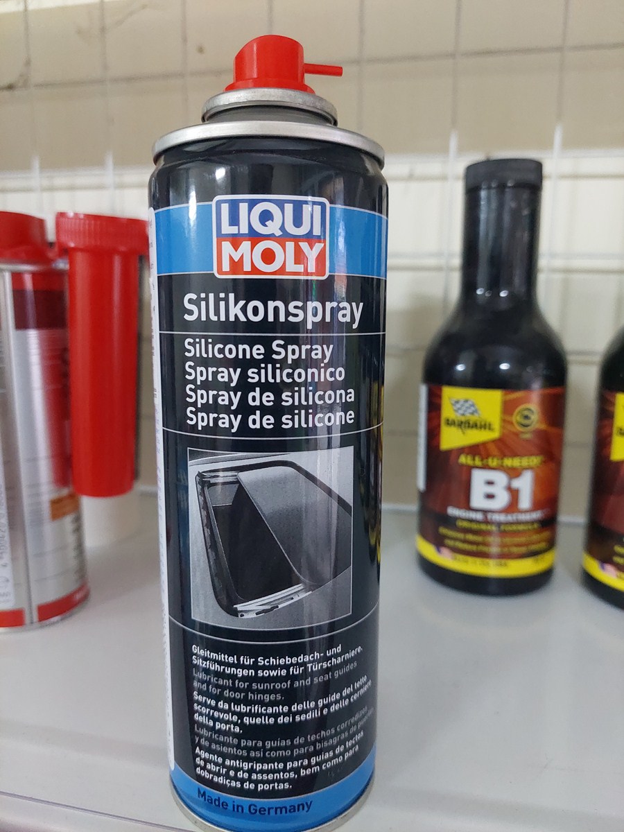 Chai xịt silicon liqui moly