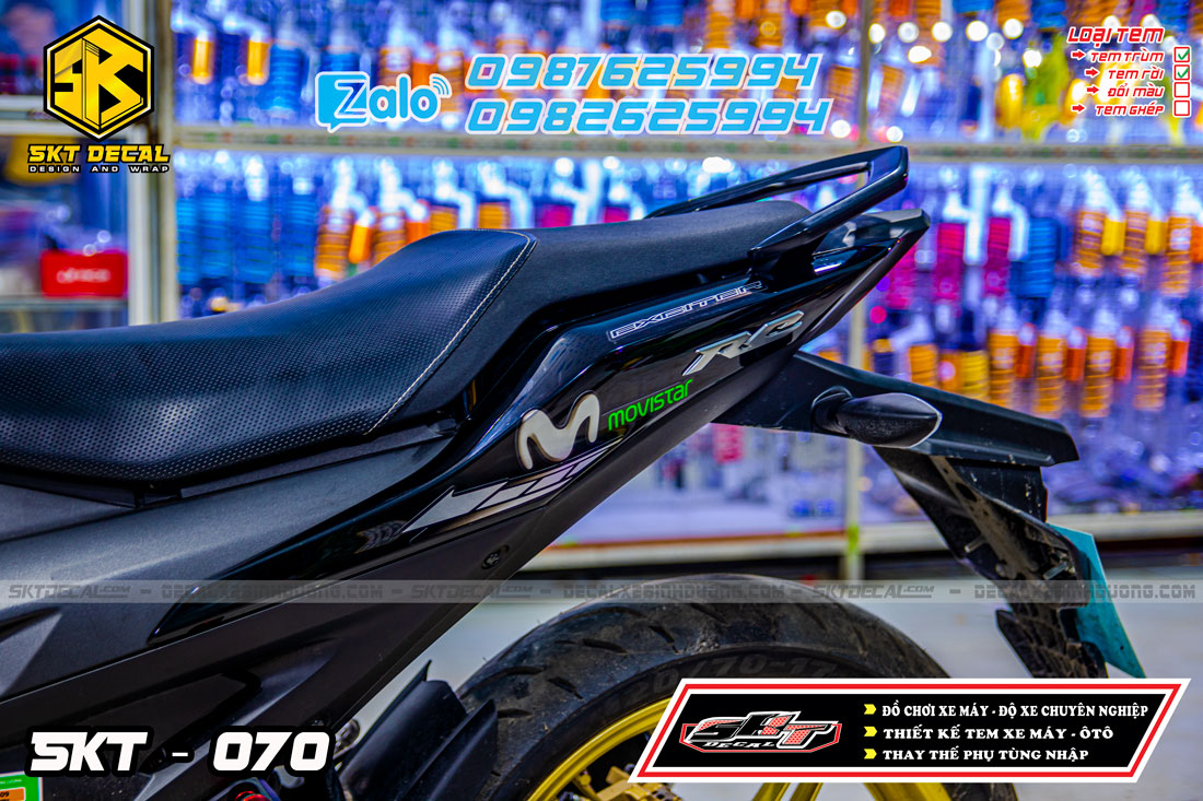 tem rời xe exciter 155 đen bạc movistar