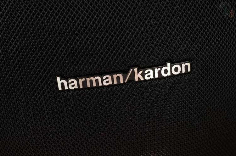 SET 4 miếng dán 3D Harman kardon bằng kim loại dán độ loa xe lên bản Harman kardon