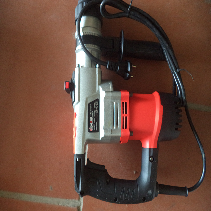 Máy khoan đục bê tông Btec BT 0810 1300W
