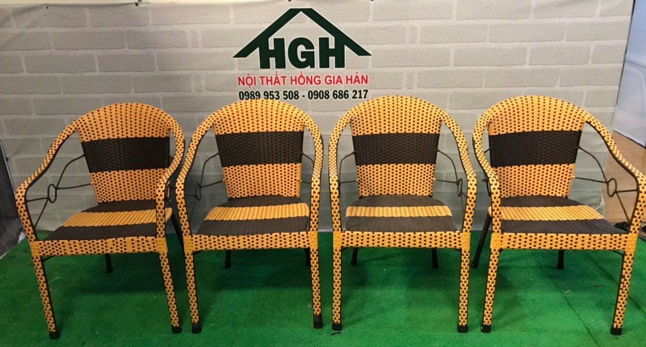Bàn ghế cafe sân vườn
