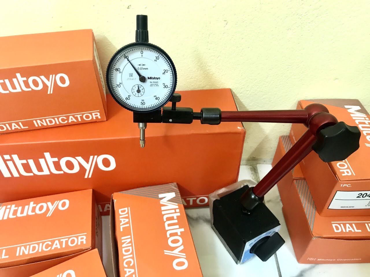 Bộ đồng hồ so kiểu cơ Mitutoyo 2046S (10mm/ 0.01mm)