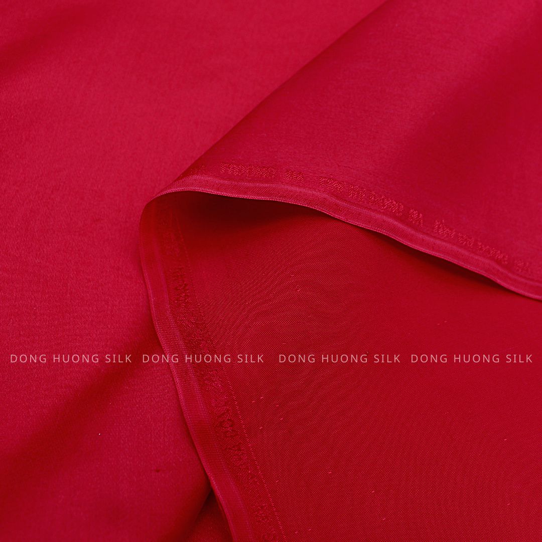 Vải lụa tơ tằm satin trơn màu đỏ tươi – LTS40