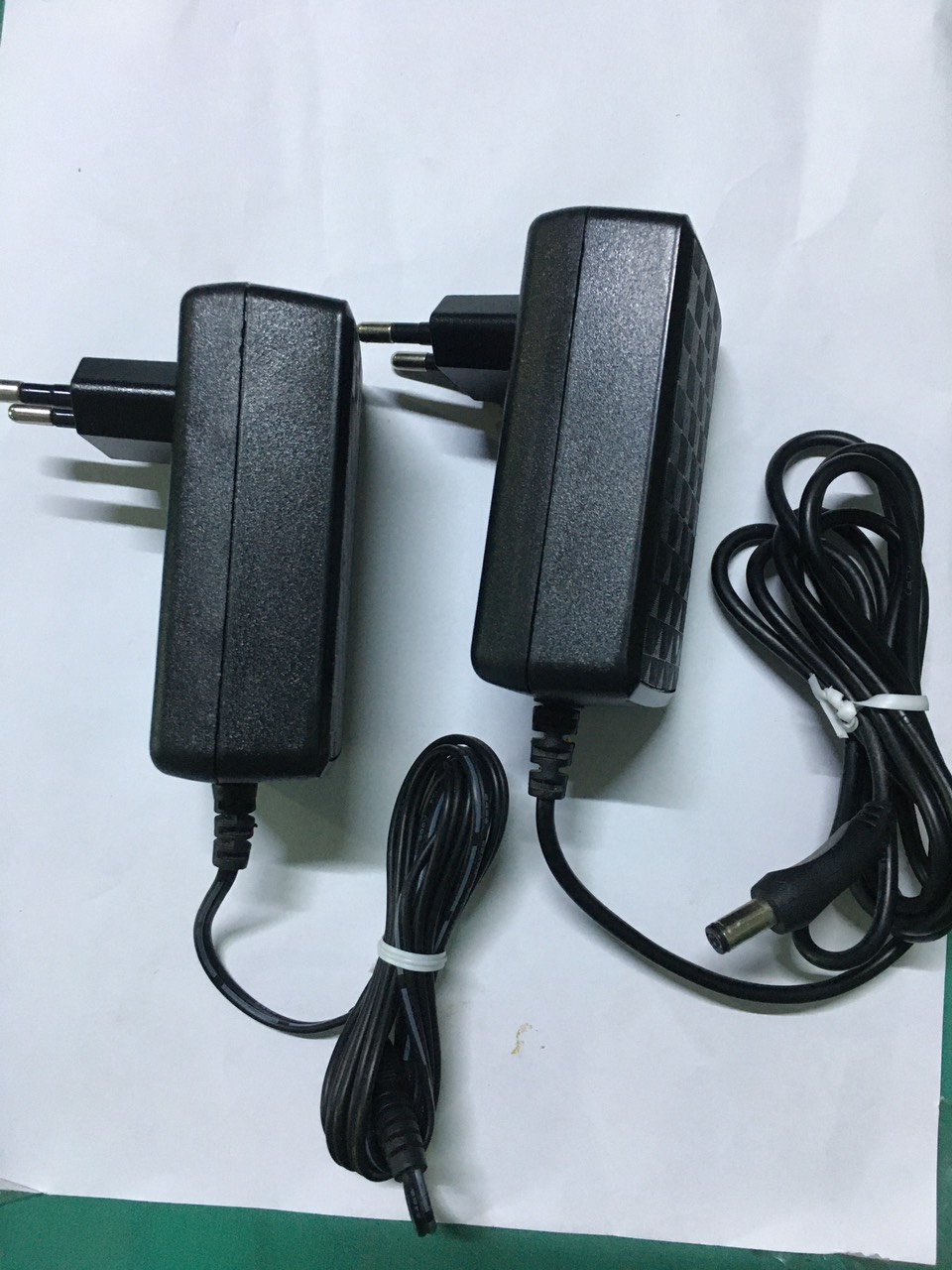 Adapter nguồn 12V 2A hàng đẹp giá rẻ cho camera, đèn led...