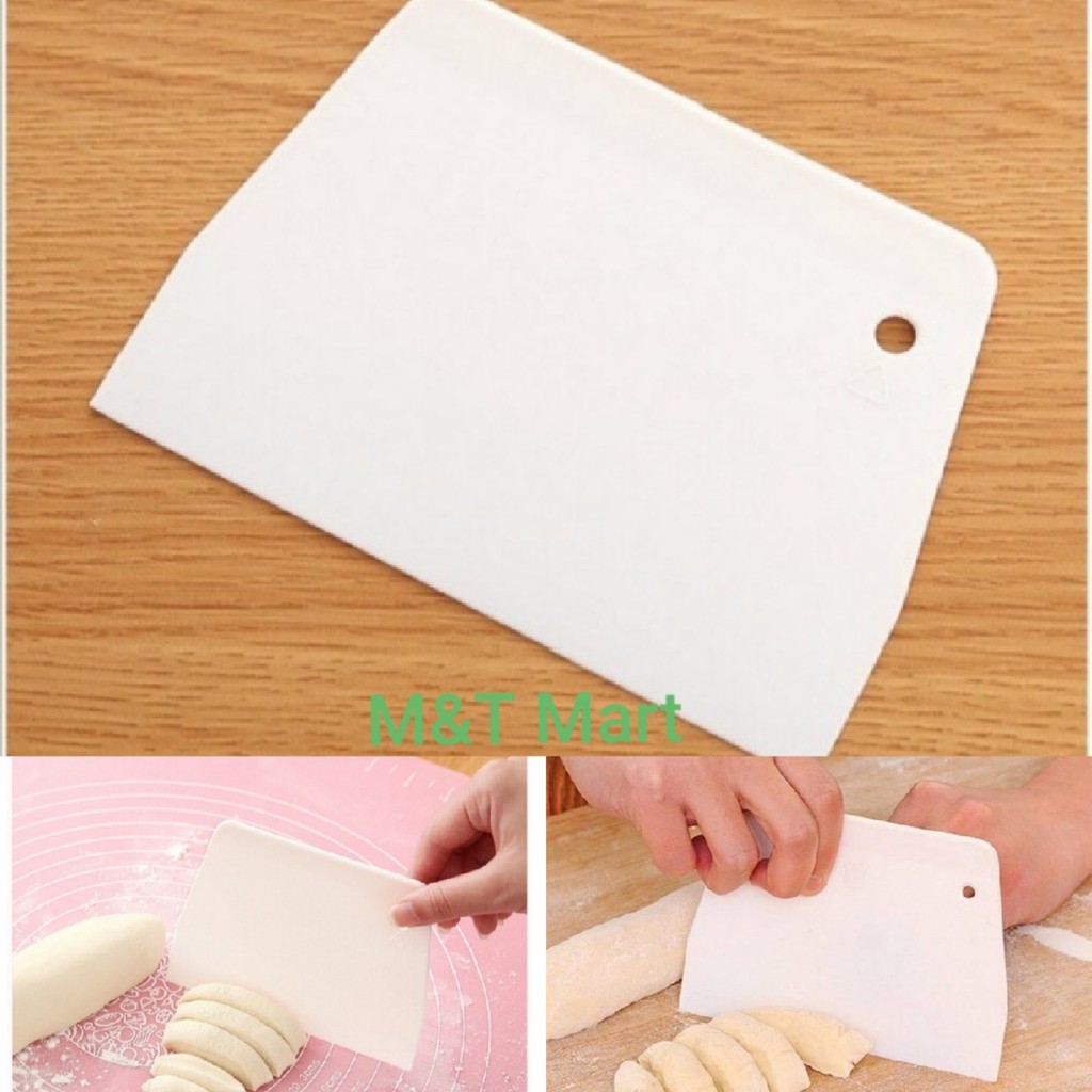 Miếng cắt và vét bột bằng nhựa