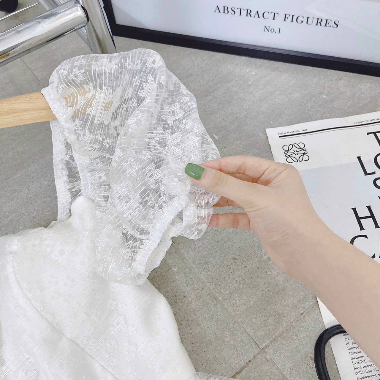 [HÀNG ĐẸP] Đầm Trắng Midi Hoa Nổi Cổ U Tay Bồng