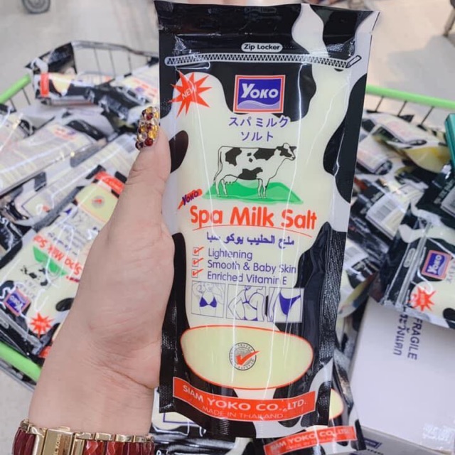 Muối tẩy tế bào chết Yoko Spa Milk Salt 300g