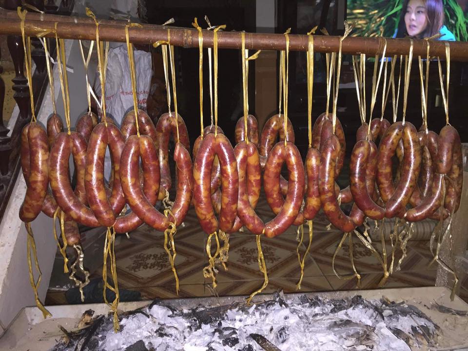 Lạp sườn lợn đen